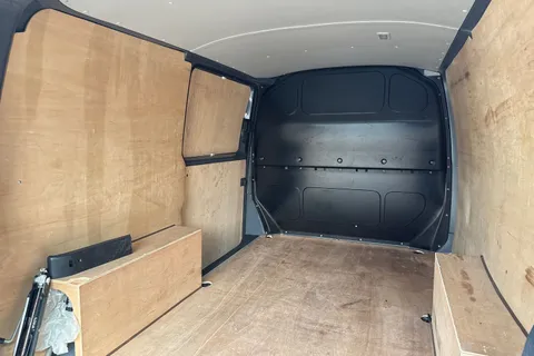 PK74OAB Volkswagen Transporter 2.0 TDI 110 Highline Van Thumbnail #38