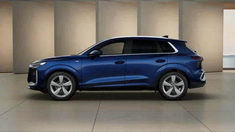  Audi Q3 1.5 TFSI S line S Tronic Euro 6 (s/s) 5dr Thumbnail #3