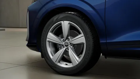  Audi Q3 1.5 TFSI S line S Tronic Euro 6 (s/s) 5dr Thumbnail #4