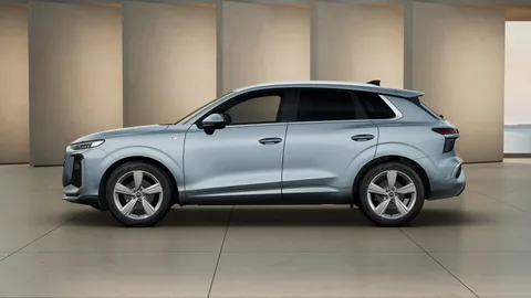  Audi Q3 1.5 TFSI S line S Tronic Euro 6 (s/s) 5dr Thumbnail #3