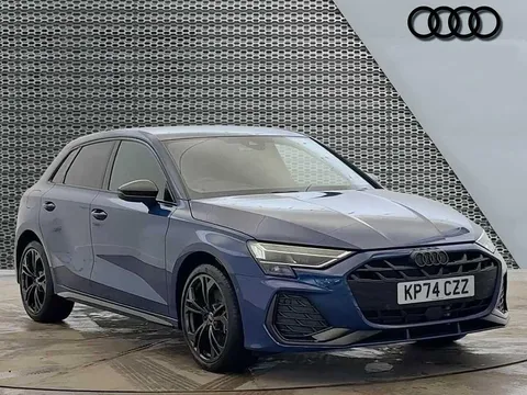 KP74CZZ Audi A3 Black Edition 40 TFSI e 204 PS S tronic Thumbnail #1