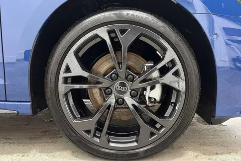 KP74CZZ Audi A3 Black Edition 40 TFSI e 204 PS S tronic Thumbnail #5