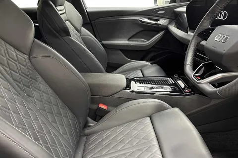 KN25VHP Audi Sq6 E-Tron SQ6 SUV Edition 1 e-tron 360,00 kW Thumbnail #10