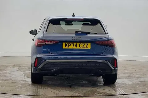 KP74CZZ Audi A3 Black Edition 40 TFSI e 204 PS S tronic Thumbnail #8