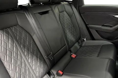 KN25VHP Audi Sq6 E-Tron SQ6 SUV Edition 1 e-tron 360,00 kW Thumbnail #20