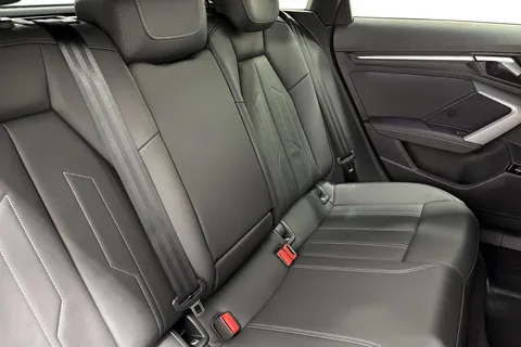 KP74CZZ Audi A3 Black Edition 40 TFSI e 204 PS S tronic Thumbnail #21