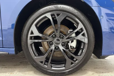 KP74CZZ Audi A3 Black Edition 40 TFSI e 204 PS S tronic Thumbnail #22