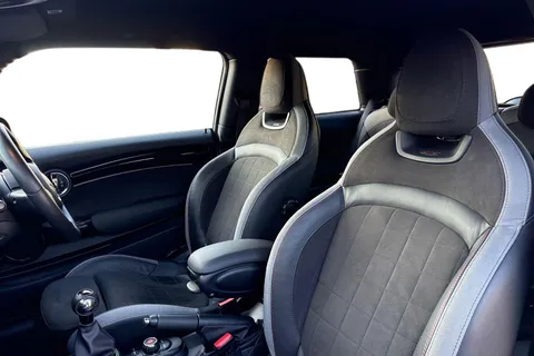 FL71LUE Mini Hatchback 1.5 Cooper Sport 3dr Thumbnail #11