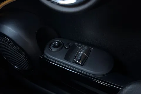 FL71LUE Mini Hatchback 1.5 Cooper Sport 3dr Thumbnail #18