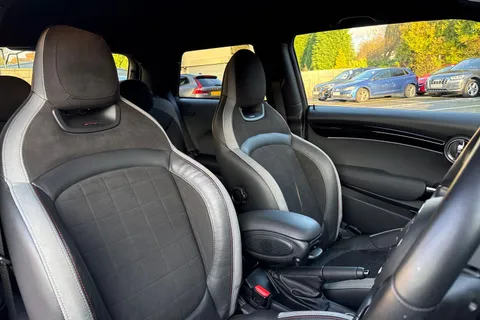 FL71LUE Mini Hatchback 1.5 Cooper Sport 3dr Thumbnail #21