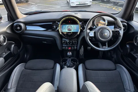 FL71LUE Mini Hatchback 1.5 Cooper Sport 3dr Thumbnail #37