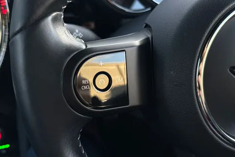 FL71LUE Mini Hatchback 1.5 Cooper Sport 3dr Thumbnail #40