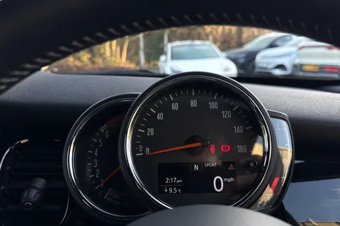 FL71LUE Mini Hatchback 1.5 Cooper Sport 3dr Thumbnail #42