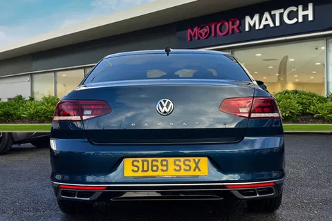 SD69SSX Volkswagen Passat 1.5 TSI EVO R-Line Euro 6 (s/s) 4dr Thumbnail #5