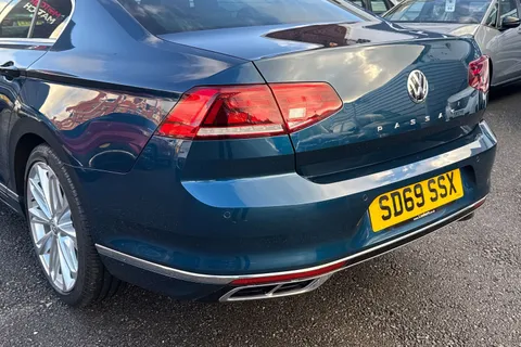 SD69SSX Volkswagen Passat 1.5 TSI EVO R-Line Euro 6 (s/s) 4dr Thumbnail #8