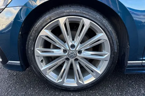 SD69SSX Volkswagen Passat 1.5 TSI EVO R-Line Euro 6 (s/s) 4dr Thumbnail #13