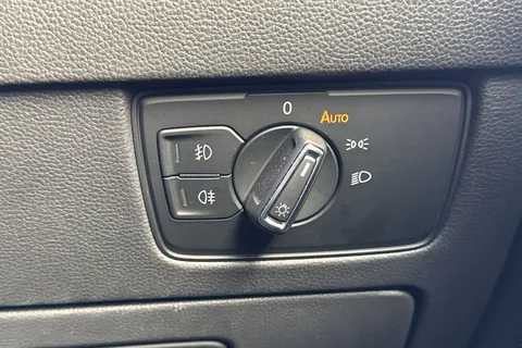 SD69SSX Volkswagen Passat 1.5 TSI EVO R-Line Euro 6 (s/s) 4dr Thumbnail #29