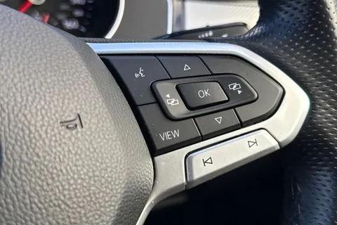 SD69SSX Volkswagen Passat 1.5 TSI EVO R-Line Euro 6 (s/s) 4dr Thumbnail #30