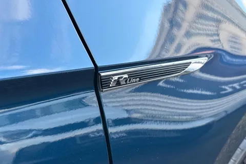 SD69SSX Volkswagen Passat 1.5 TSI EVO R-Line Euro 6 (s/s) 4dr Thumbnail #37