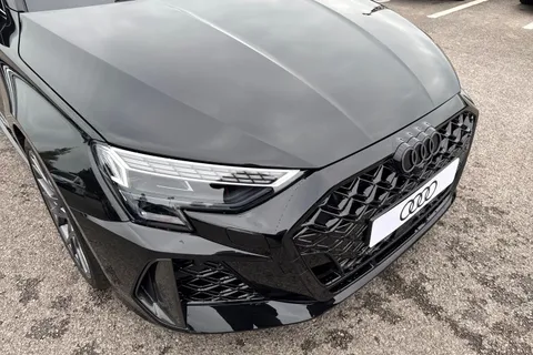 Audi RS 3 2.5 TFSI Carbon Vorsprung S Tronic quattro Euro 6 (s/s) 4dr Thumbnail #9