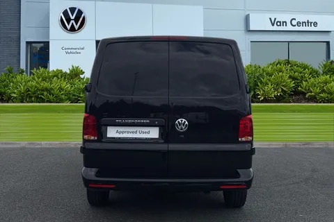DG74CXR Volkswagen Transporter 2.0 TDI 110 Highline Van Thumbnail #5
