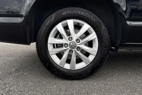 DG74CXR Volkswagen Transporter 2.0 TDI 110 Highline Van Thumbnail #11