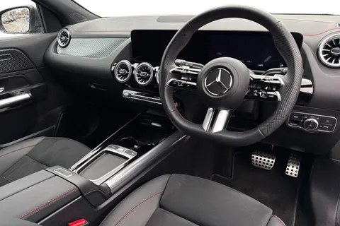 LT25UWO Mercedes-Benz Eqa EQA 250+ 70.5kWh AMG Line (Executive) Auto 5dr Thumbnail #17