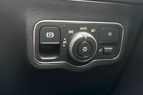 LT25UWO Mercedes-Benz Eqa EQA 250+ 70.5kWh AMG Line (Executive) Auto 5dr Thumbnail #40