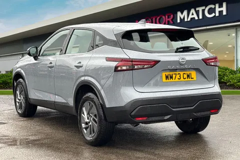 WM73CWL Nissan Qashqai 1.3 DIG-T MHEV Acenta Premium XTRON Euro 6 (s/s) 5dr Thumbnail #2
