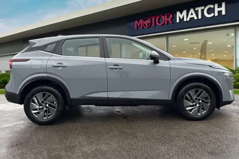 WM73CWL Nissan Qashqai 1.3 DIG-T MHEV Acenta Premium XTRON Euro 6 (s/s) 5dr Thumbnail #3