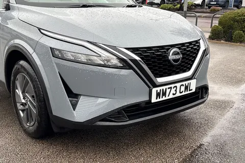 WM73CWL Nissan Qashqai 1.3 DIG-T MHEV Acenta Premium XTRON Euro 6 (s/s) 5dr Thumbnail #8