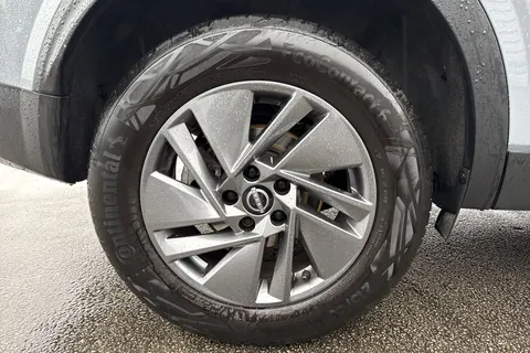 WM73CWL Nissan Qashqai 1.3 DIG-T MHEV Acenta Premium XTRON Euro 6 (s/s) 5dr Thumbnail #12