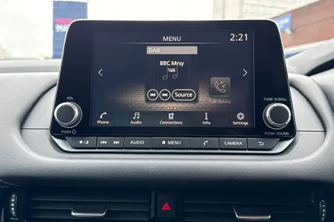 WM73CWL Nissan Qashqai 1.3 DIG-T MHEV Acenta Premium XTRON Euro 6 (s/s) 5dr Thumbnail #16