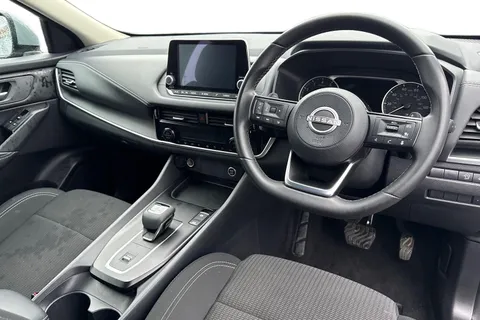 WM73CWL Nissan Qashqai 1.3 DIG-T MHEV Acenta Premium XTRON Euro 6 (s/s) 5dr Thumbnail #17