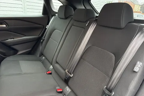 WM73CWL Nissan Qashqai 1.3 DIG-T MHEV Acenta Premium XTRON Euro 6 (s/s) 5dr Thumbnail #18