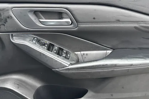 WM73CWL Nissan Qashqai 1.3 DIG-T MHEV Acenta Premium XTRON Euro 6 (s/s) 5dr Thumbnail #20