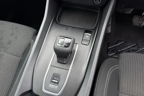 WM73CWL Nissan Qashqai 1.3 DIG-T MHEV Acenta Premium XTRON Euro 6 (s/s) 5dr Thumbnail #22