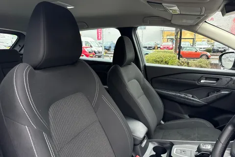 WM73CWL Nissan Qashqai 1.3 DIG-T MHEV Acenta Premium XTRON Euro 6 (s/s) 5dr Thumbnail #23