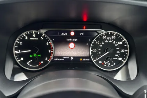 WM73CWL Nissan Qashqai 1.3 DIG-T MHEV Acenta Premium XTRON Euro 6 (s/s) 5dr Thumbnail #33