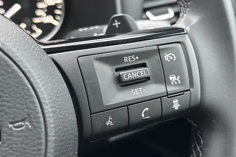 WM73CWL Nissan Qashqai 1.3 DIG-T MHEV Acenta Premium XTRON Euro 6 (s/s) 5dr Thumbnail #35