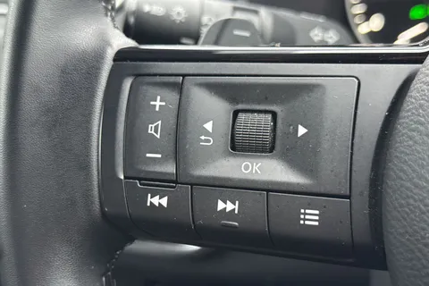 WM73CWL Nissan Qashqai 1.3 DIG-T MHEV Acenta Premium XTRON Euro 6 (s/s) 5dr Thumbnail #37