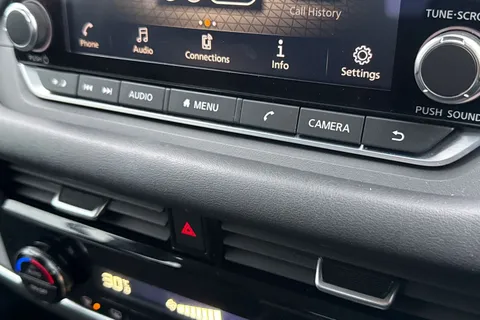 WM73CWL Nissan Qashqai 1.3 DIG-T MHEV Acenta Premium XTRON Euro 6 (s/s) 5dr Thumbnail #45