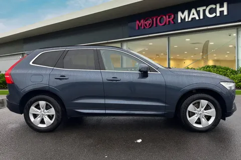 YE21CFW Volvo Xc60 2.0 B4 MHEV Momentum Auto AWD Euro 6 (s/s) 5dr Thumbnail #3