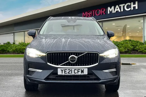 YE21CFW Volvo Xc60 2.0 B4 MHEV Momentum Auto AWD Euro 6 (s/s) 5dr Thumbnail #5