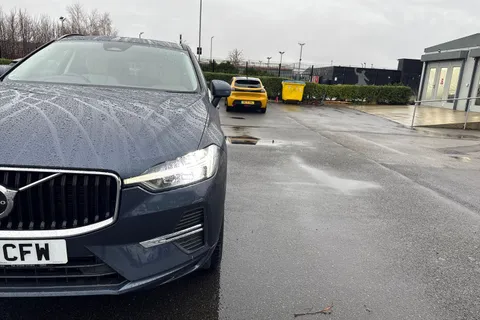 YE21CFW Volvo Xc60 2.0 B4 MHEV Momentum Auto AWD Euro 6 (s/s) 5dr Thumbnail #25
