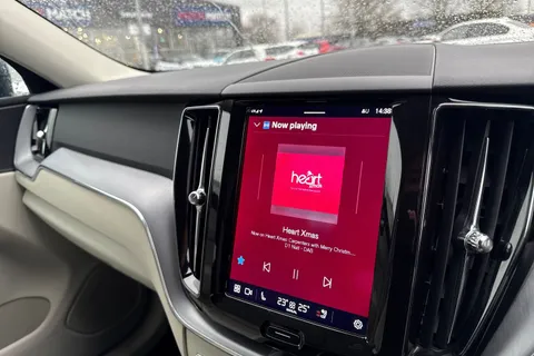 YE21CFW Volvo Xc60 2.0 B4 MHEV Momentum Auto AWD Euro 6 (s/s) 5dr Thumbnail #43