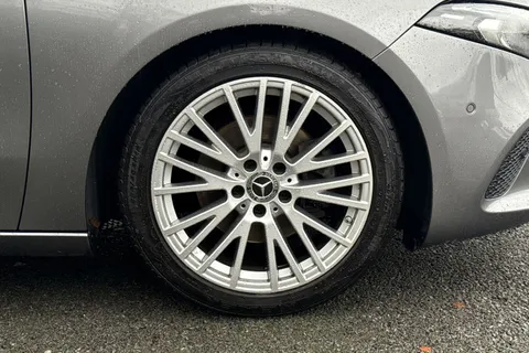 SD22YPZ Mercedes-Benz A Class 1.3 A200 Sport Edition (Executive) 7G-DCT Euro 6 (s/s) 4dr Thumbnail #10