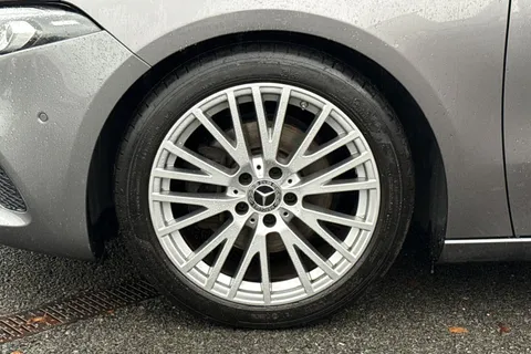SD22YPZ Mercedes-Benz A Class 1.3 A200 Sport Edition (Executive) 7G-DCT Euro 6 (s/s) 4dr Thumbnail #13