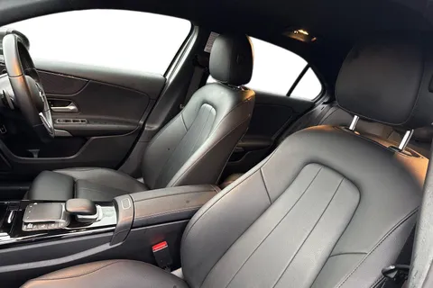 SD22YPZ Mercedes-Benz A Class 1.3 A200 Sport Edition (Executive) 7G-DCT Euro 6 (s/s) 4dr Thumbnail #16