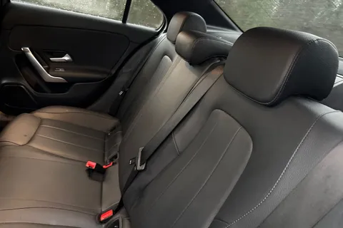 SD22YPZ Mercedes-Benz A Class 1.3 A200 Sport Edition (Executive) 7G-DCT Euro 6 (s/s) 4dr Thumbnail #19